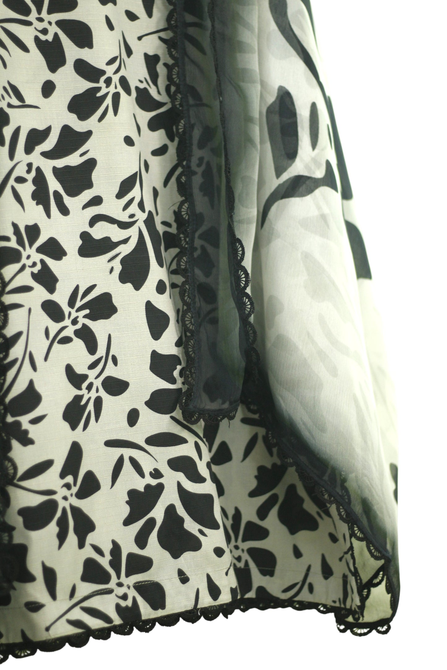 Grey Printed Linen 3-Piece Banadora Suit with Black Pattern & Lace Detailing