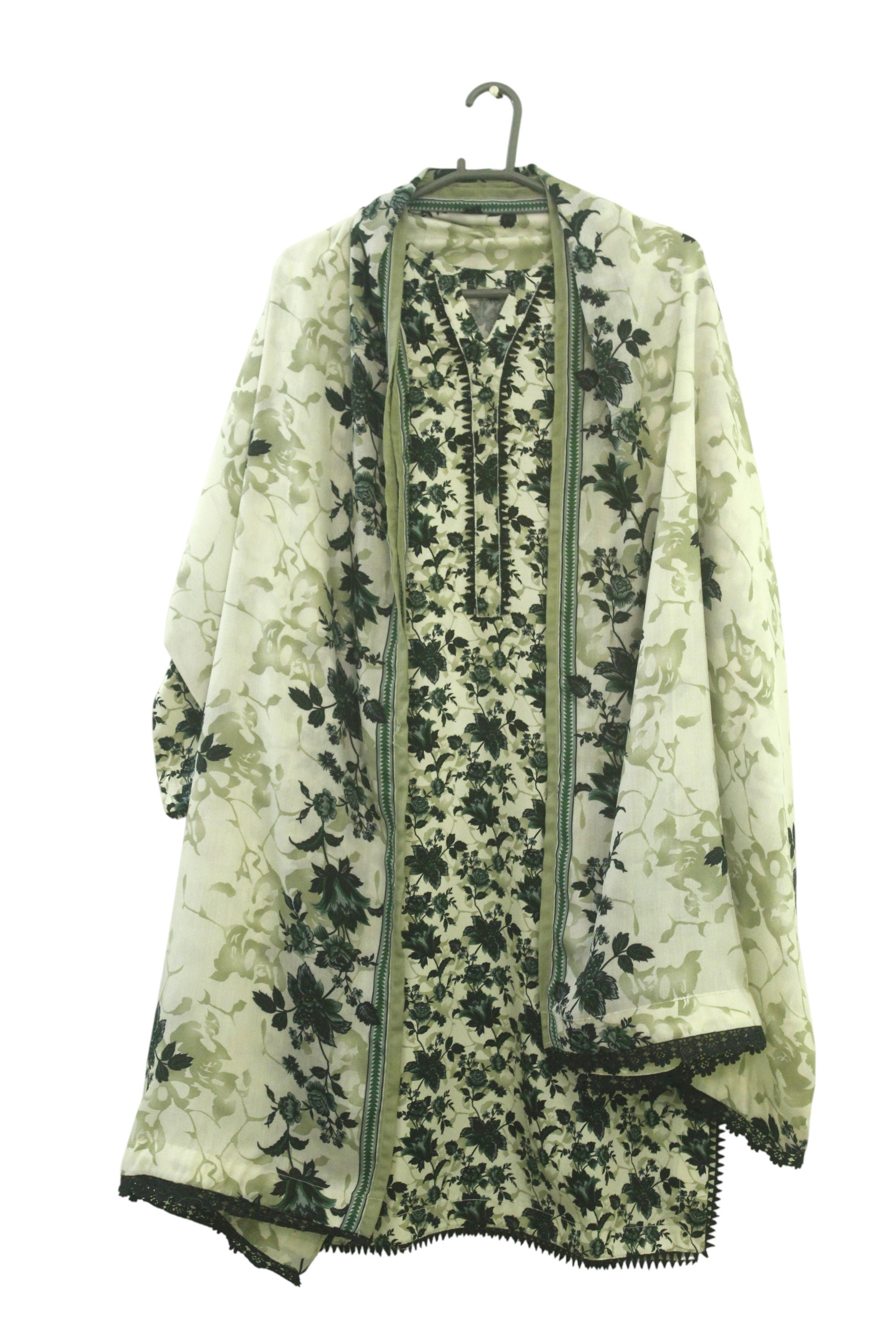Green Floral Printed Light Khaddar 3-Piece Suit with Green Floral & Lace Detailing