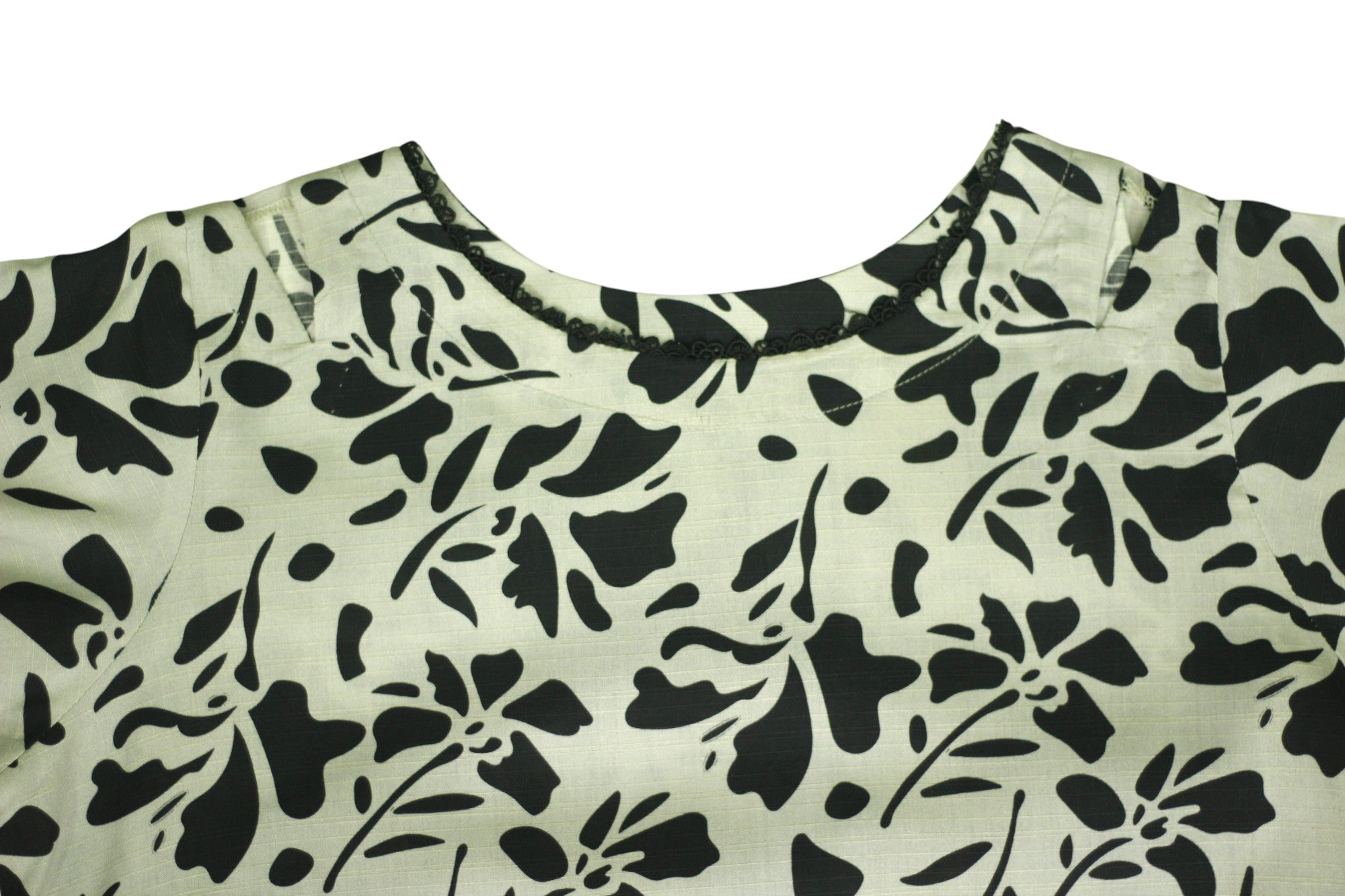 Grey Printed Light Khaddar 3-Piece Suit with Black Pattern & Lace Detailing